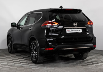 Подержанный автомобиль Nissan X-Trail 2018 года (7 фото)