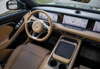 Подержанный автомобиль Voyah Free 2025 года (14 фото)