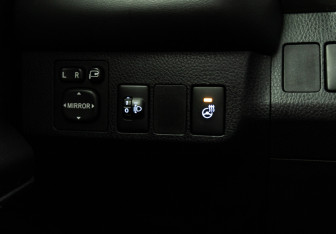 Подержанный автомобиль Toyota RAV4 2016 года (19 фото)