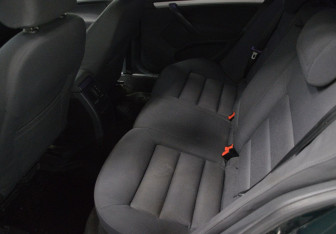 Подержанный автомобиль Skoda Octavia Liftback 2005 года (11 фото)