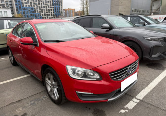 Подержанный автомобиль Volvo S60 2013 года (2 фото)