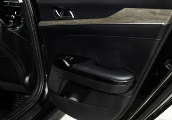 Подержанный автомобиль Kia K5 2021 года (19 фото)