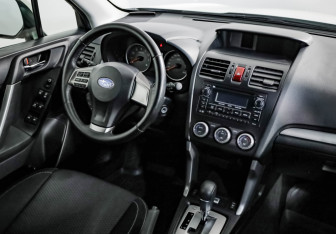 Подержанный автомобиль Subaru Forester Suv 2014 года (8 фото)