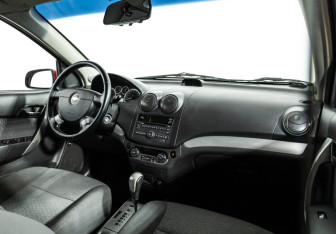 Подержанный автомобиль Chevrolet Aveo Sedan 2008 года (9 фото)