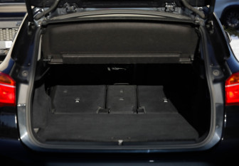 Подержанный автомобиль BMW X1 2017 года (35 фото)