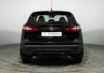 Подержанный автомобиль Nissan Qashqai 2014 года (6 фото)