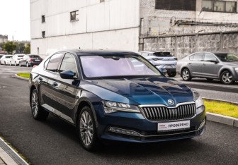 Подержанный автомобиль Skoda Superb Liftback 2022 года (5 фото)
