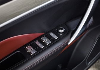 Подержанный автомобиль Geely Coolray 2020 года (13 фото)