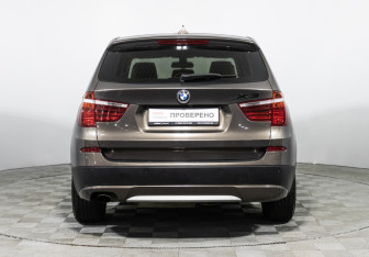 Подержанный автомобиль BMW X3 2010 года (6 фото)