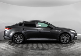 Подержанный автомобиль Kia Optima Sedan 2019 года (4 фото)
