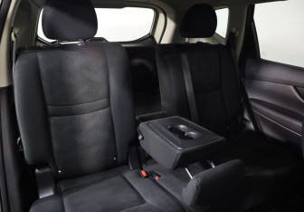 Подержанный автомобиль Nissan X-Trail 2017 года (24 фото)