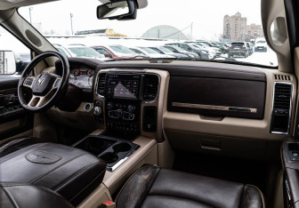 Подержанный автомобиль Dodge RAM 2014 года (10 фото)