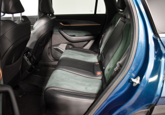 Подержанный автомобиль Geely Monjaro 2023 года (11 фото)