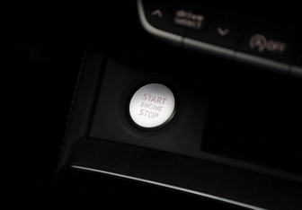 Подержанный автомобиль Audi Q5 2021 года (20 фото)