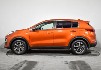 Подержанный автомобиль Kia Sportage 2020 года (8 фото)