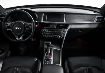 Подержанный автомобиль Kia Optima Sedan 2016 года (14 фото)