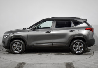 Подержанный автомобиль Kia Seltos 2021 года (8 фото)