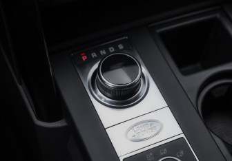 Подержанный автомобиль Land Rover Discovery 2019 года (23 фото)