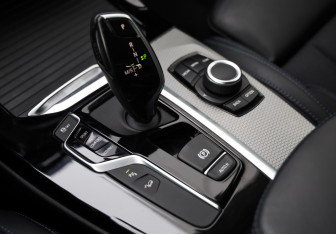 Подержанный автомобиль BMW X3 2020 года (18 фото)