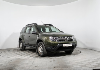 Подержанный автомобиль Renault Duster 2019 года (3 фото)