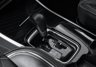 Подержанный автомобиль Mitsubishi Outlander 2022 года (11 фото)