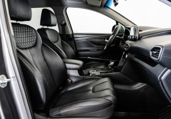 Подержанный автомобиль Hyundai Santa Fe 2019 года (19 фото)