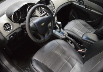 Подержанный автомобиль Chevrolet Cruze Sedan 2011 года (10 фото)