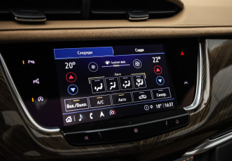 Подержанный автомобиль Cadillac XT6 2021 года (22 фото)