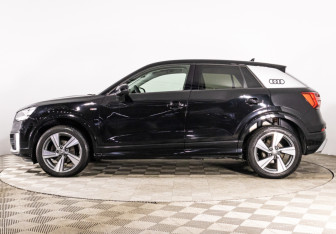 Подержанный автомобиль Audi Q2 2020 года (8 фото)