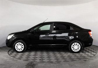 Подержанный автомобиль Chevrolet Cobalt Sedan 2014 года (8 фото)