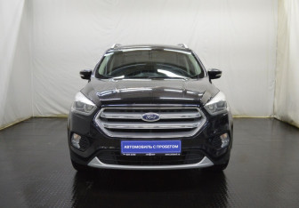 Подержанный автомобиль Ford Kuga 2019 года (2 фото)