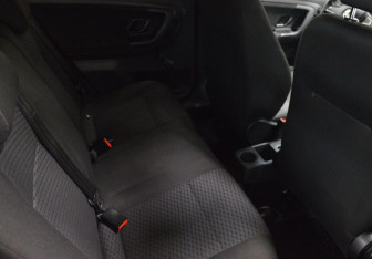 Подержанный автомобиль Skoda Fabia Hatchback 2013 года (13 фото)
