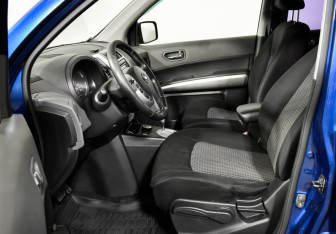 Подержанный автомобиль Nissan X-Trail 2008 года (10 фото)