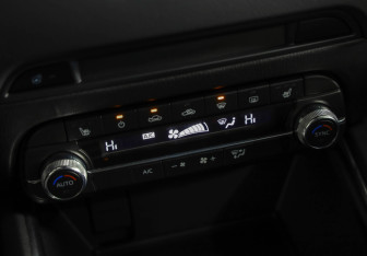 Подержанный автомобиль Mazda CX-5 2021 года (18 фото)