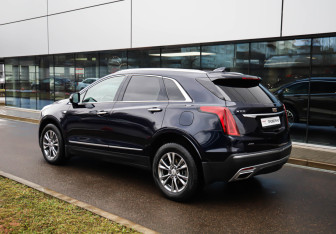 Подержанный автомобиль Cadillac XT5 2021 года (6 фото)