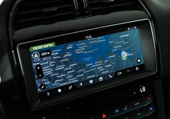 Подержанный автомобиль Jaguar F-Pace 2019 года (18 фото)