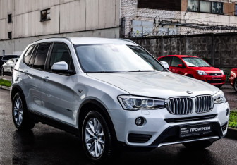 Подержанный автомобиль BMW X3 2015 года (4 фото)