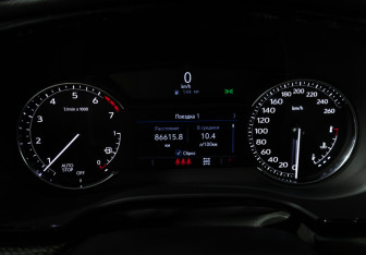 Подержанный автомобиль Cadillac XT5 2020 года (12 фото)