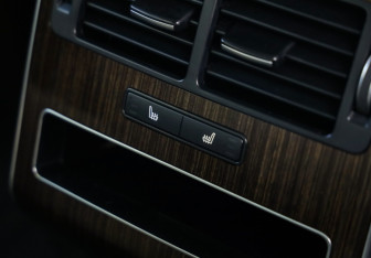 Подержанный автомобиль Land Rover Range Rover Sport 2020 года (26 фото)