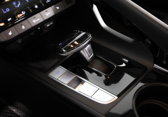 Подержанный автомобиль Hyundai Elantra Sedan 2024 года (14 фото)