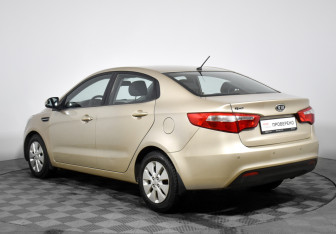 Подержанный автомобиль Kia Rio Sedan 2011 года (7 фото)