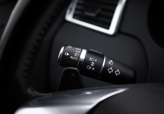 Подержанный автомобиль Land Rover Discovery Sport 2017 года (14 фото)