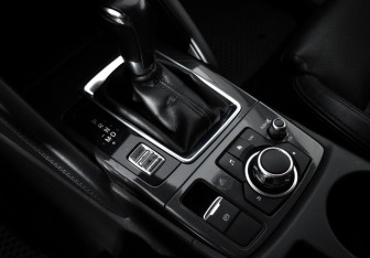 Подержанный автомобиль Mazda CX-5 2015 года (11 фото)