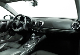Подержанный автомобиль Audi A3 Sedan 2020 года (9 фото)