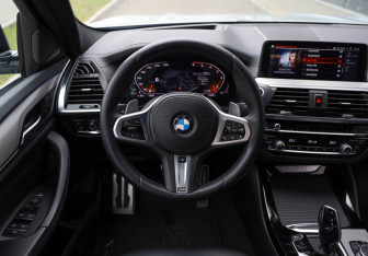 Подержанный автомобиль BMW X4 2019 года (10 фото)