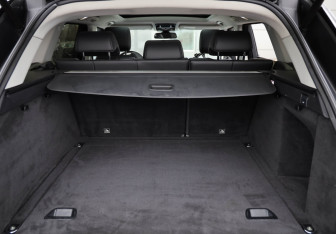 Подержанный автомобиль Land Rover Range Rover Sport 2017 года (26 фото)