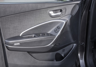 Подержанный автомобиль Hyundai Santa Fe 2017 года (23 фото)