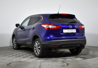 Подержанный автомобиль Nissan Qashqai 2014 года (7 фото)