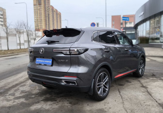 Подержанный автомобиль Changan UNI-S 2024 года (4 фото)
