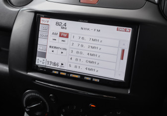 Подержанный автомобиль Mazda Demio 2012 года (13 фото)